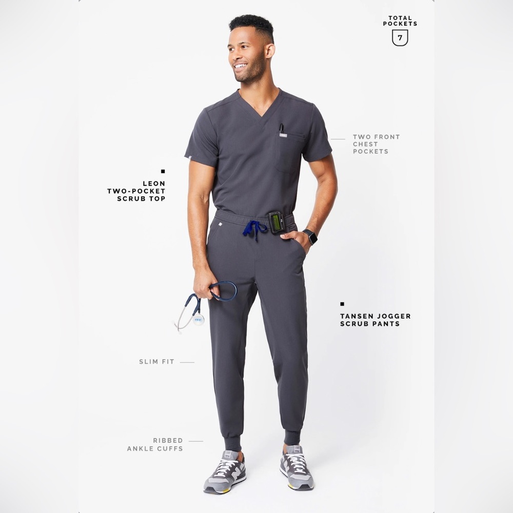 Men’s figs scrub set in size medium, color gray